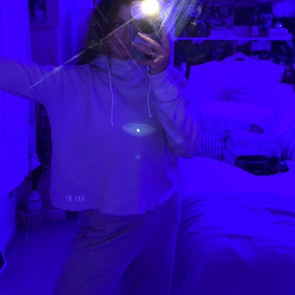 cropped sweatshirt
